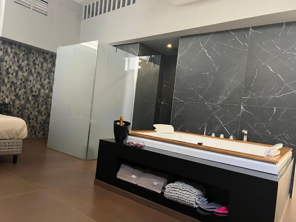 Suiteluxurya18 Appartement Bari