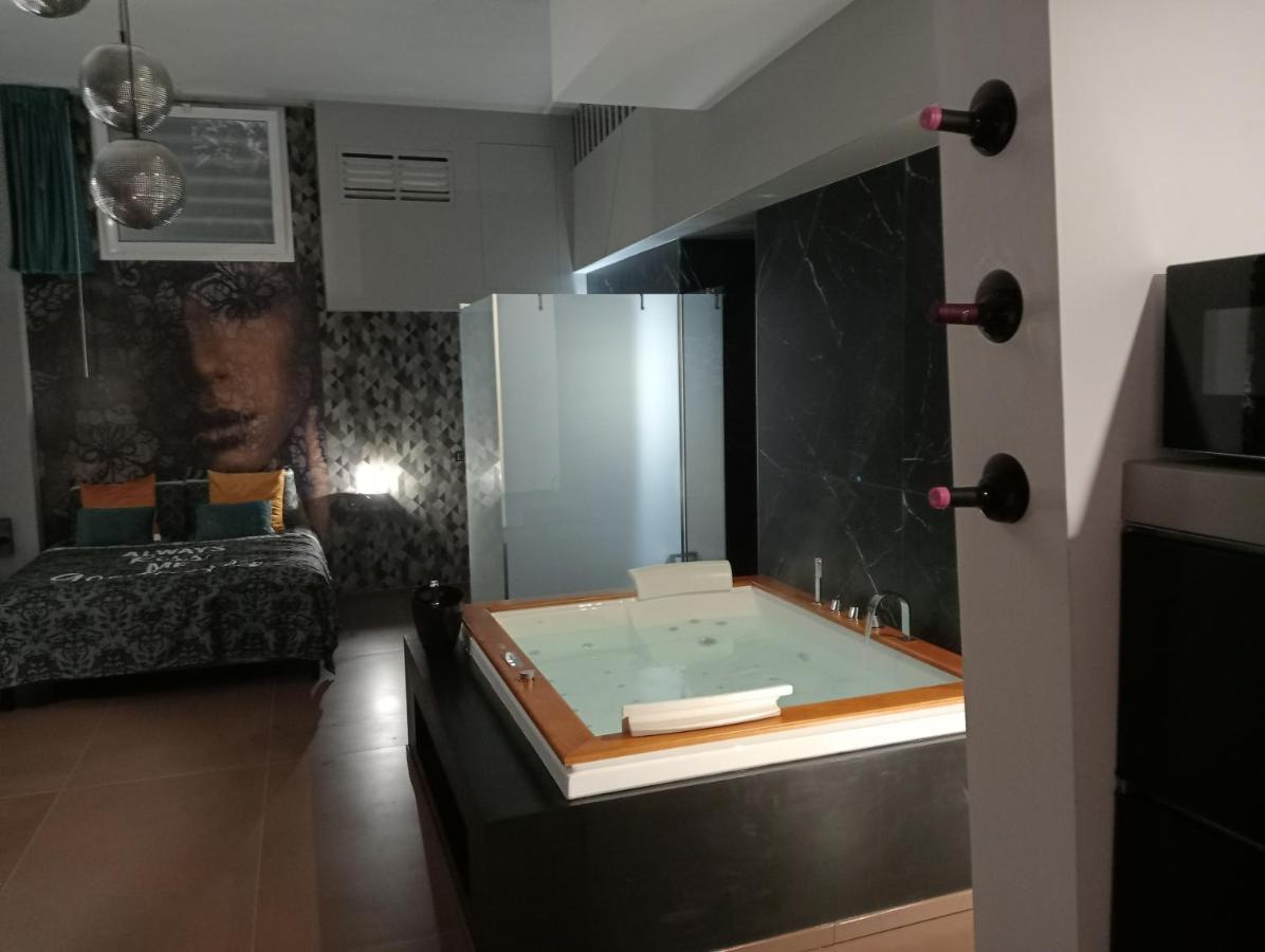 Suiteluxurya18 Appartement Bari